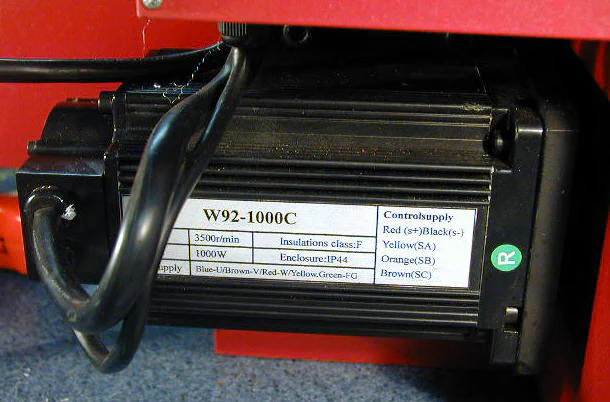 motor1.jpg (51307 bytes)